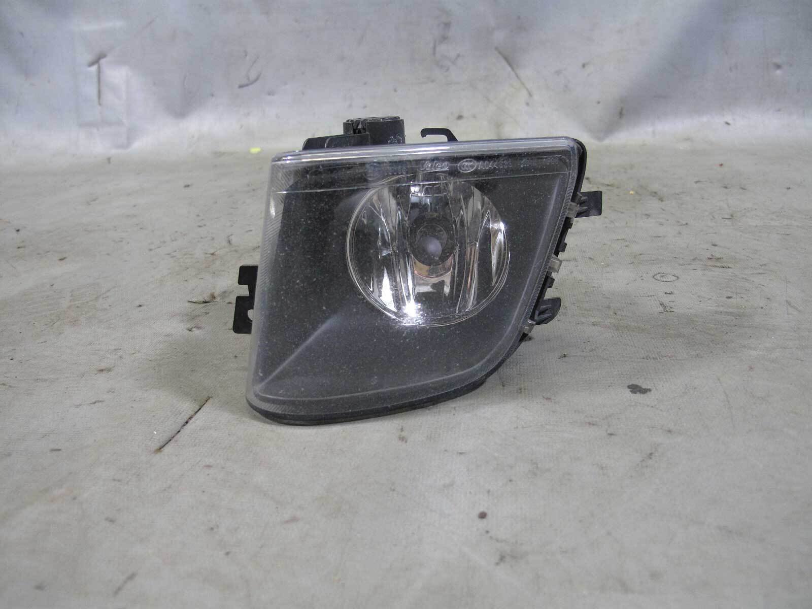 57_df71f3c3-249f-4e6a-b76f-166fe062248d.jpg BMW 7-Series F01 F02 Left Front Drivers Fog Light w Bulb 2009-2015 USED OEM - Image 1