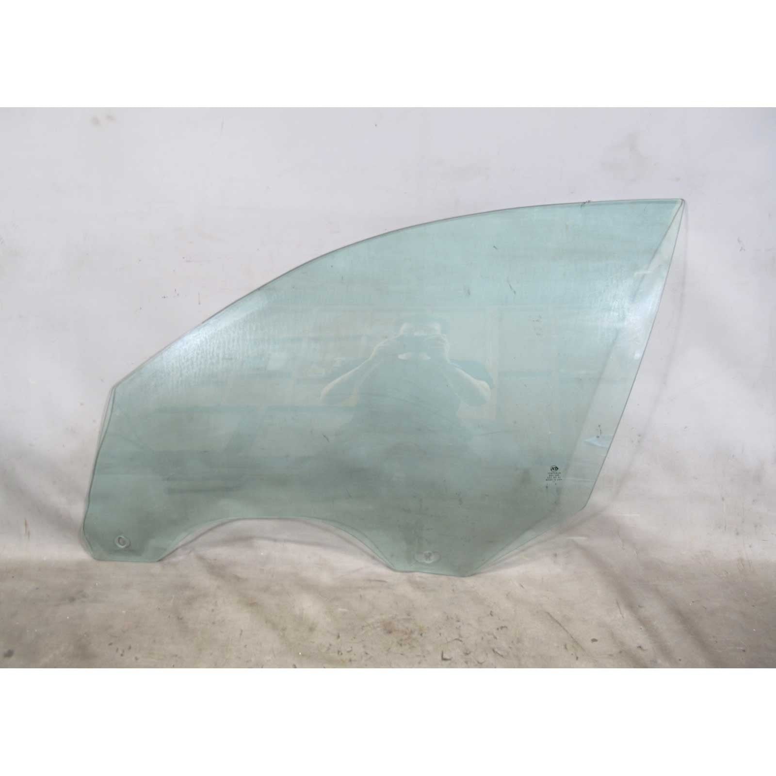57_e1305770-0d9a-4246-b3d7-2e8d2c7d15c1.jpg Aftermarket BMW E65 E66 7-Series Left Front Drivers Window Glass w Scratches - Image 1