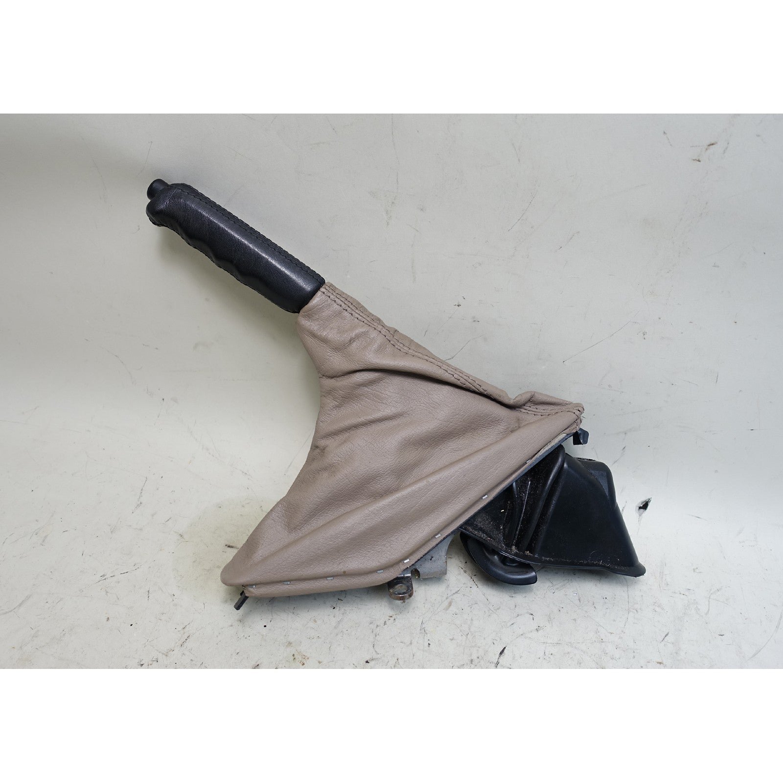 57_e7eec6ac-e68c-4196-8ad8-80d4c59b70ca.jpg 1991-1995 BMW E34 5-Series Emergency Hand Brake Lever Handle Boot Parchment OEM - Image 1
