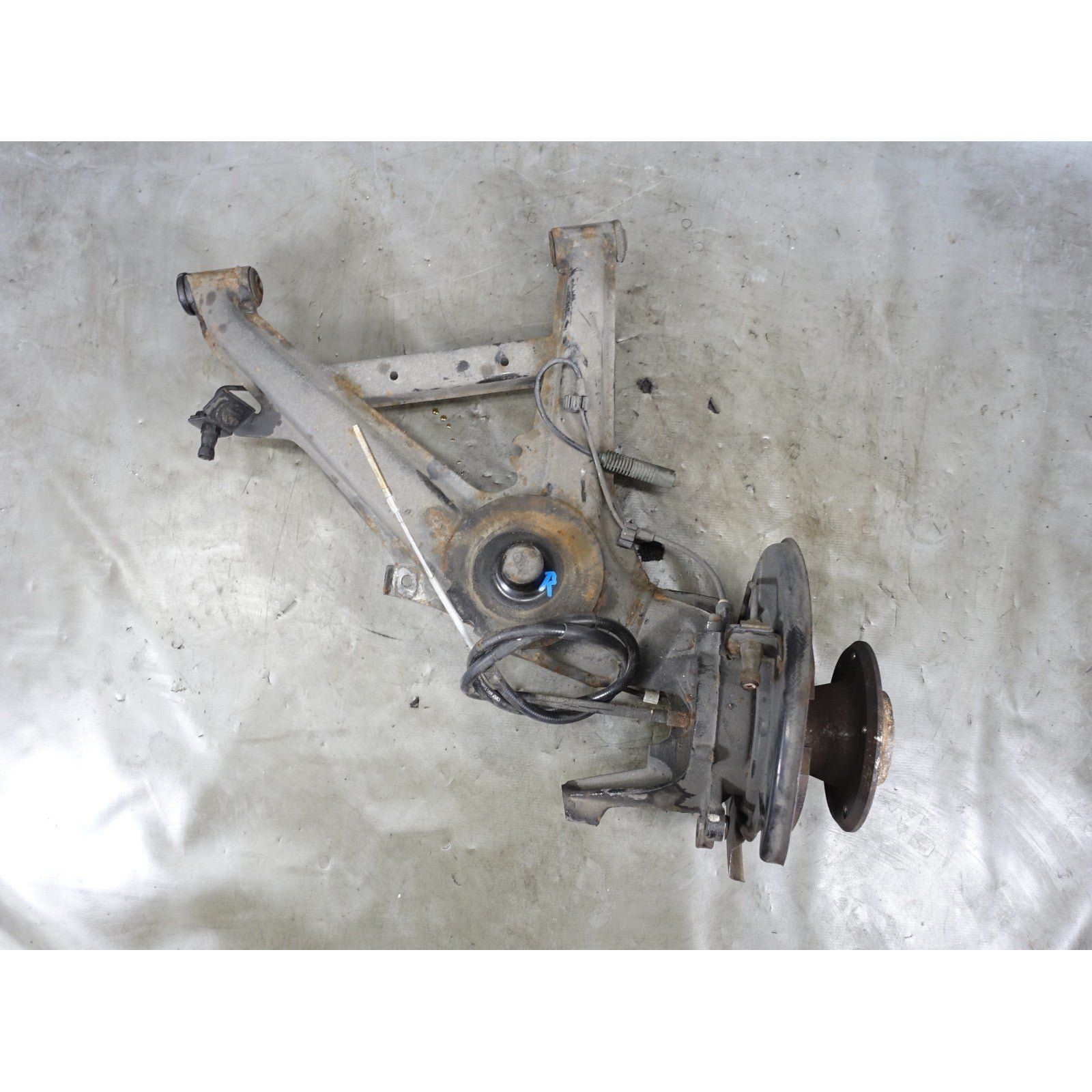 57_f762d016-c690-4182-bcc0-86e5e3a01994.jpg BMW Z3 Roadster Coupe Right Rear Trailing Arm Wheel Hub 1997-2002 OEM - Image 1