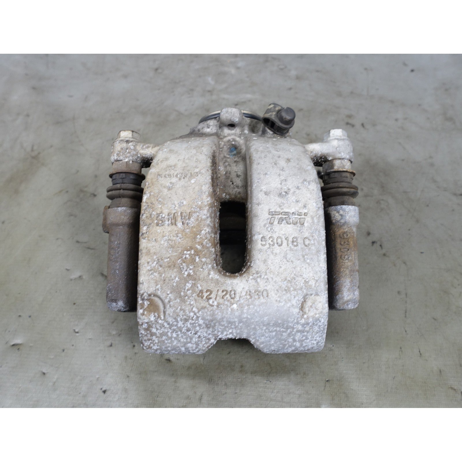 57_f7ecaa2d-649f-40db-b047-37e4c8774cfb.jpg 18-25 BMW G01 X3 G02 X4 30i 4-Cyl Factory Left Rear Brake Caliper w Bracket OEM - Image 1