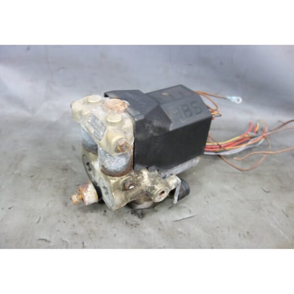 Damaged 1984-1991 BMW E30 3-Seires Factory Bosch Anti-Lock Brake ABS Pump OEM
