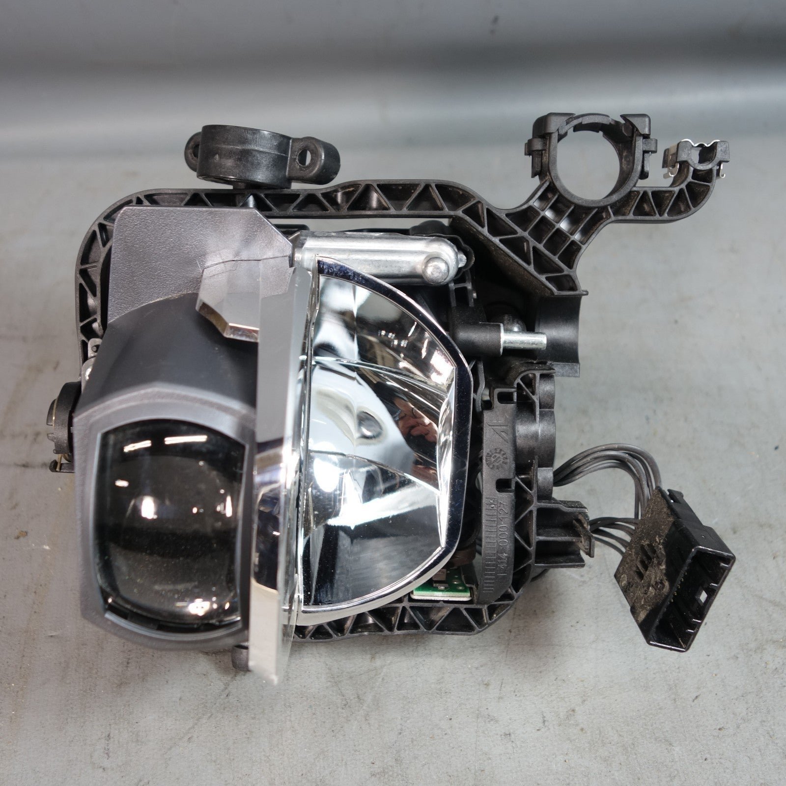 57_f90b8eb7-34f5-4142-95b7-837c63fc0d22.jpg 18-21 BMW G01 X3 X4 Passenger Headlight Outer LED Adaptive Projector Unit OEM - Image 1