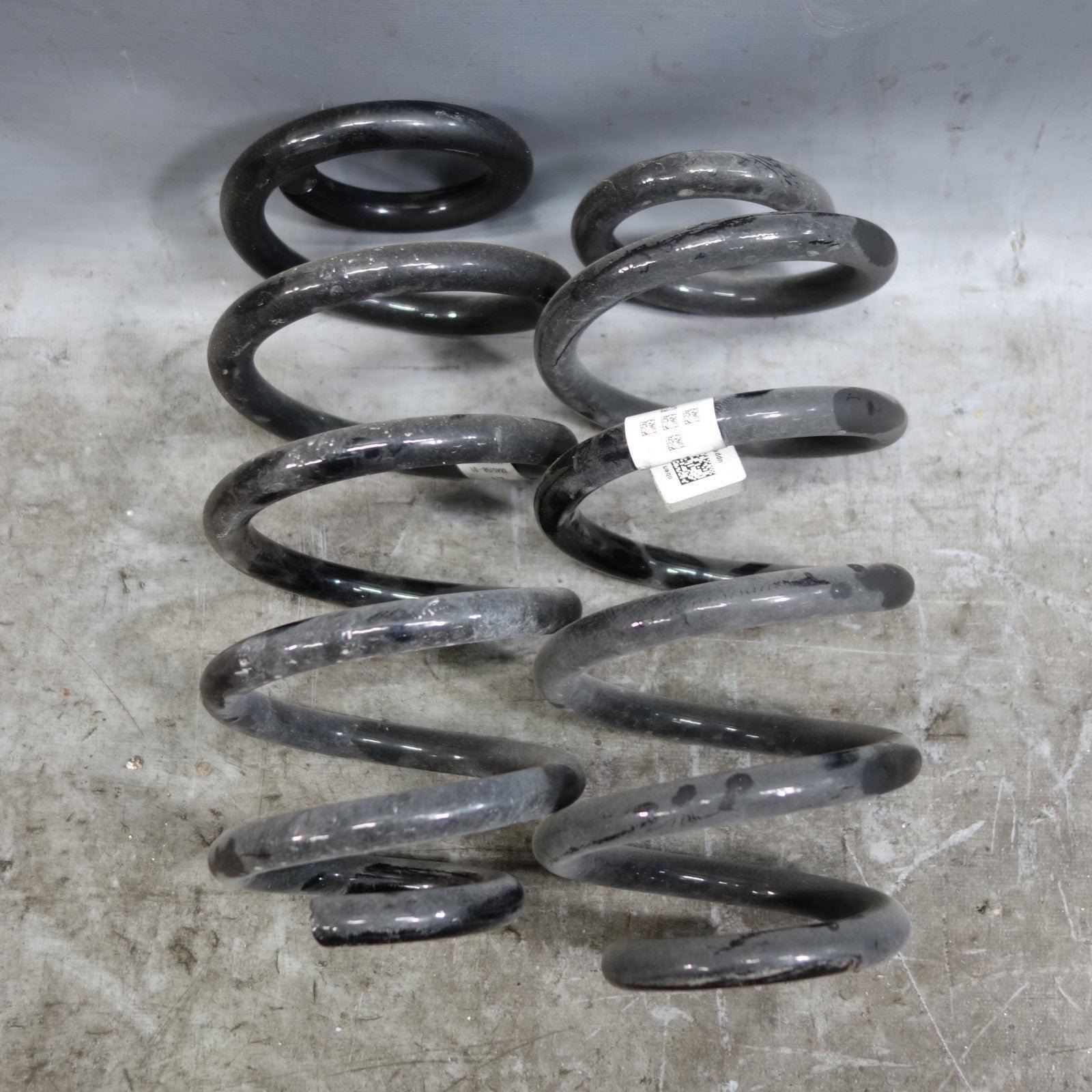 57_fbf8f056-02fe-4ef1-8f06-ea86d2a1c1d8.jpg 24-25 BMW U10 X2 Factory M Sport Rear Suspension Springs Pair 8845768 OEM - Image 1