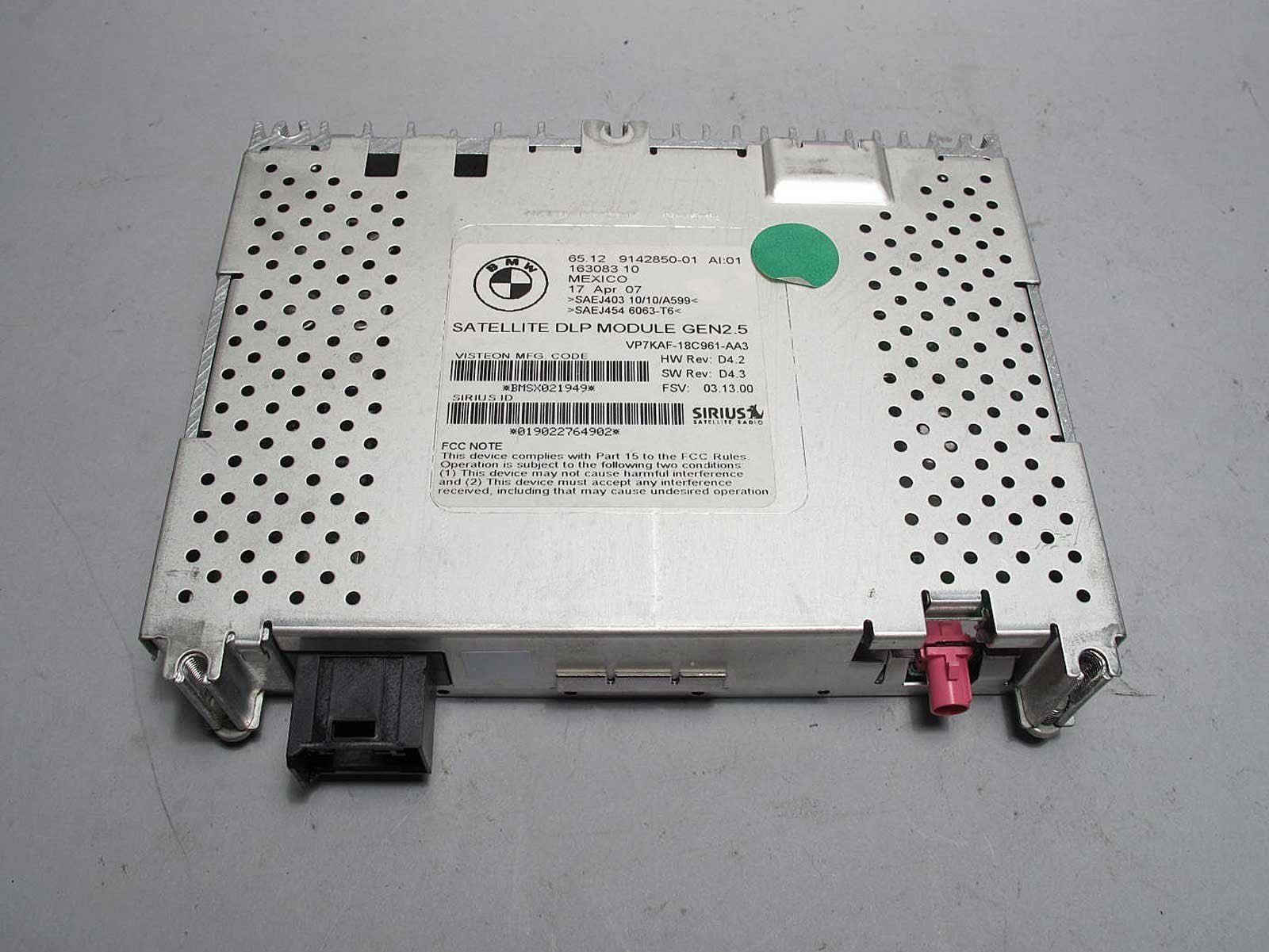 57_fbfb8b36-0f58-4d72-b425-e0b6e639ae7d.jpg BMW E60 E90 E92 2006-2008 Sirius Satellite Radio Receiver DLP Module Gen 2.5 OEM - Image 1