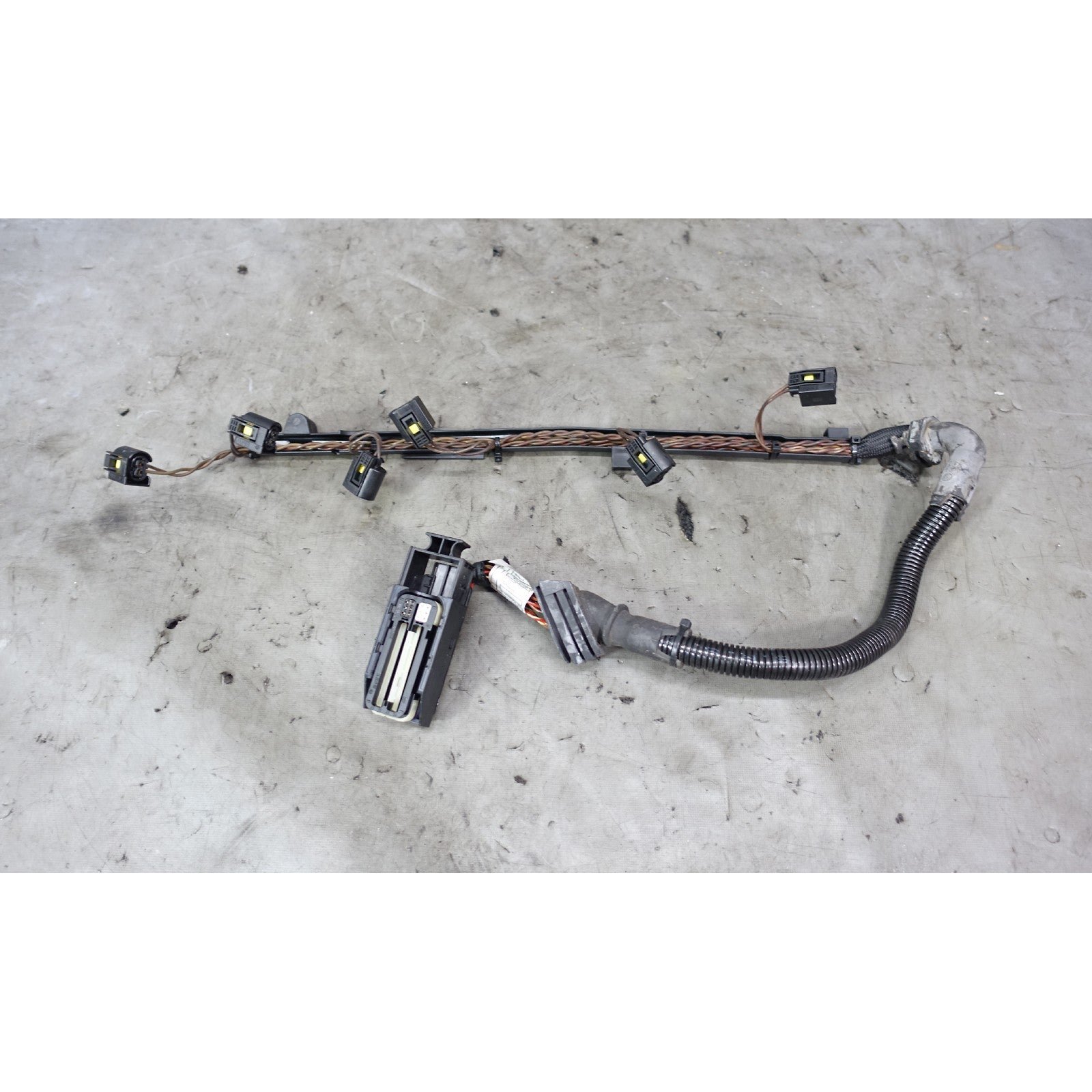 57_fcc73a8b-5f3c-40c0-a6ce-d0430e353cb0.jpg 2014-2016 BMW F10 535d F02 740Ld N57 6-Cyl Diesel Engine Fuel Injector Harness - Image 1