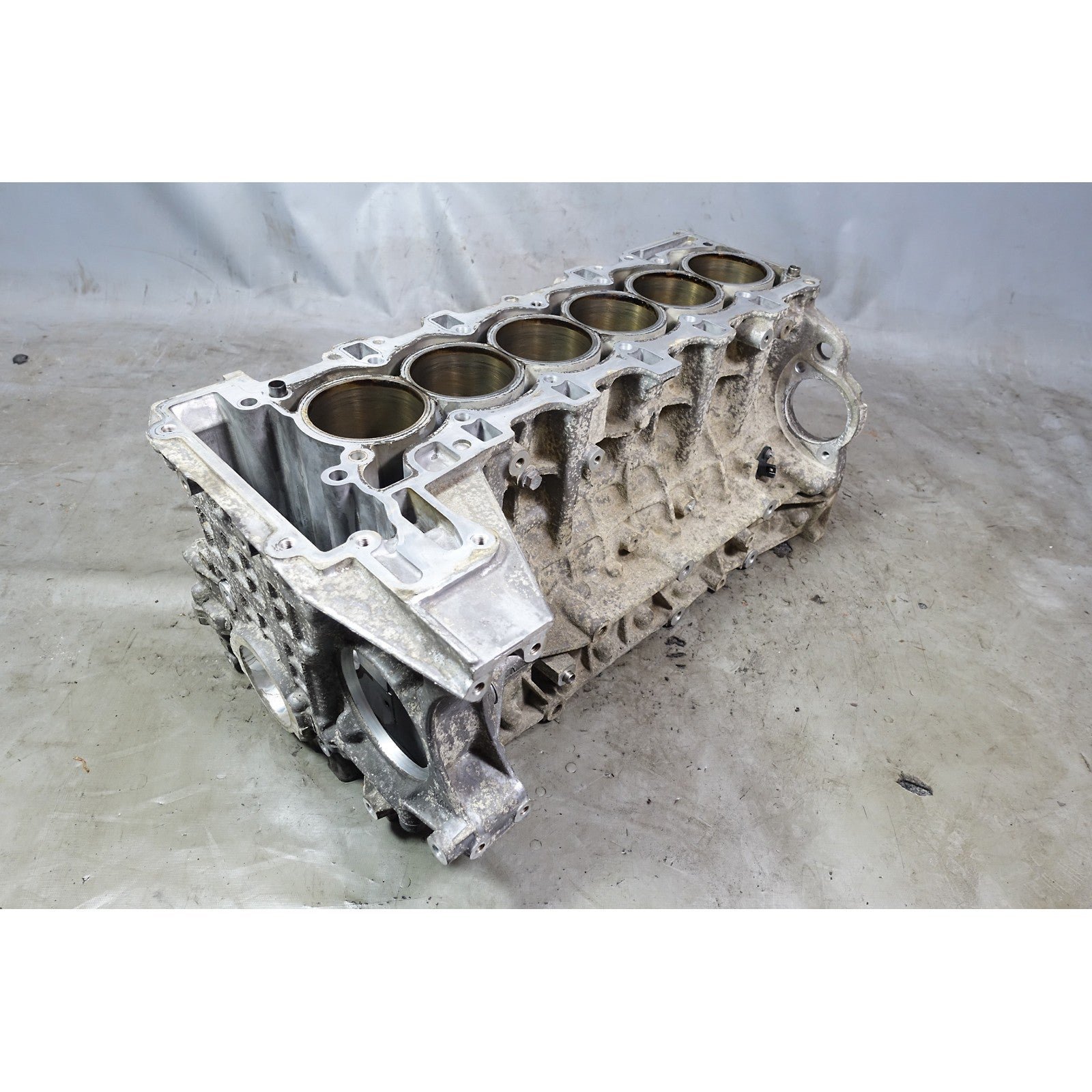 57_fd993dda-159d-47ca-a01e-a845df2623b2.jpg Damaged 08-13 BMW N54 N54B30 3.0L 6-Cyl Bare Engine Cylinder Block Open Wall OEM - Image 1