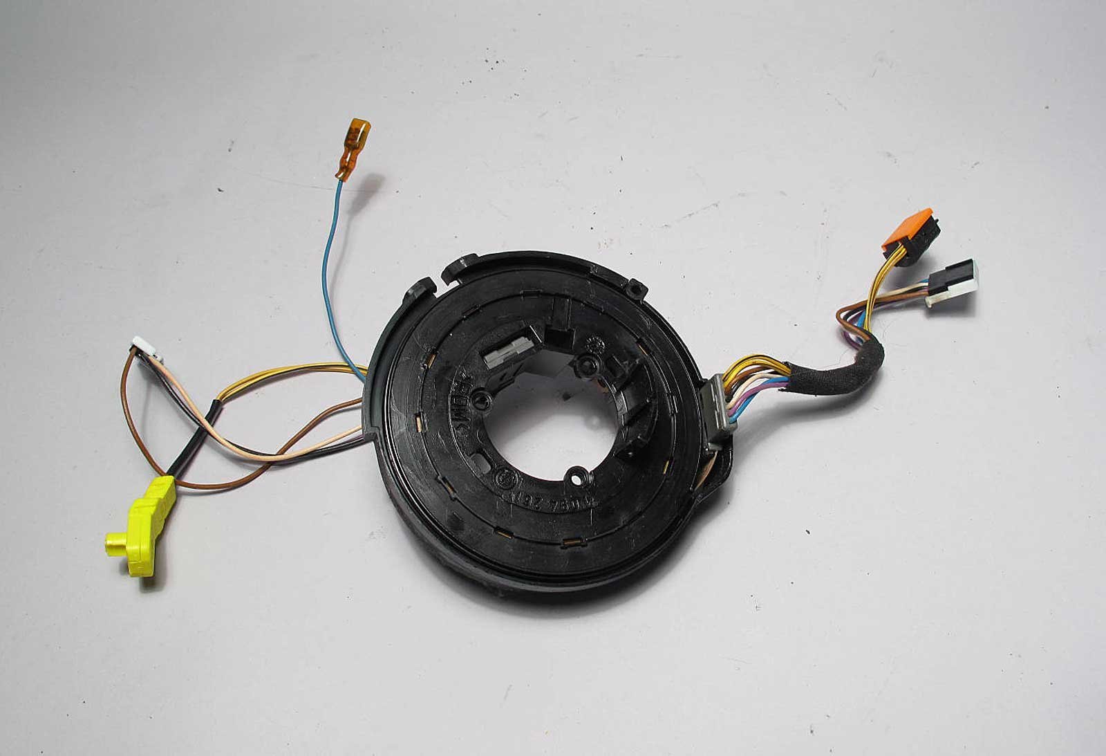 inv_005388.jpg 1997-1999 BMW E38 E39 Multifunction Steering Wheel Slip Ring Clockspring OEM - Image 1
