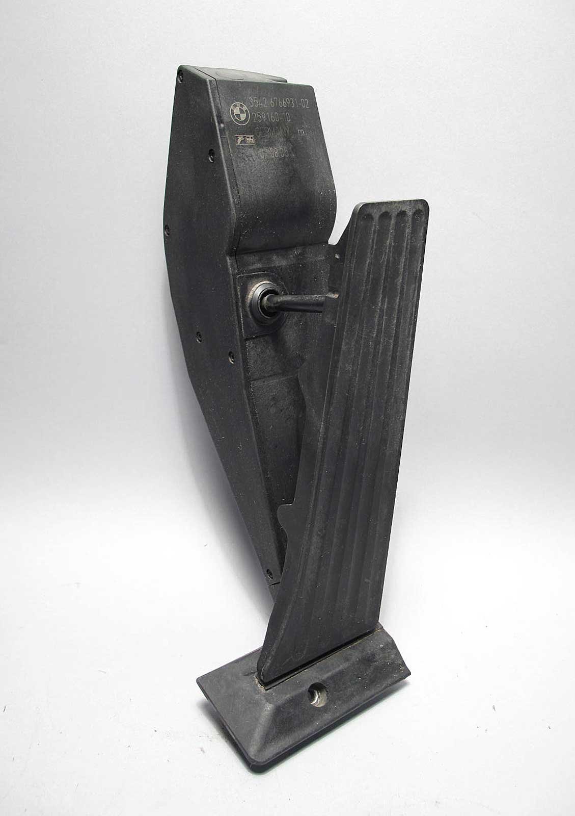 inv_007199.jpg 2003-2015 BMW Manual Transmission Gas Accelerator Pedal E90 E60 F10 X3 Z4 OEM - Image 1