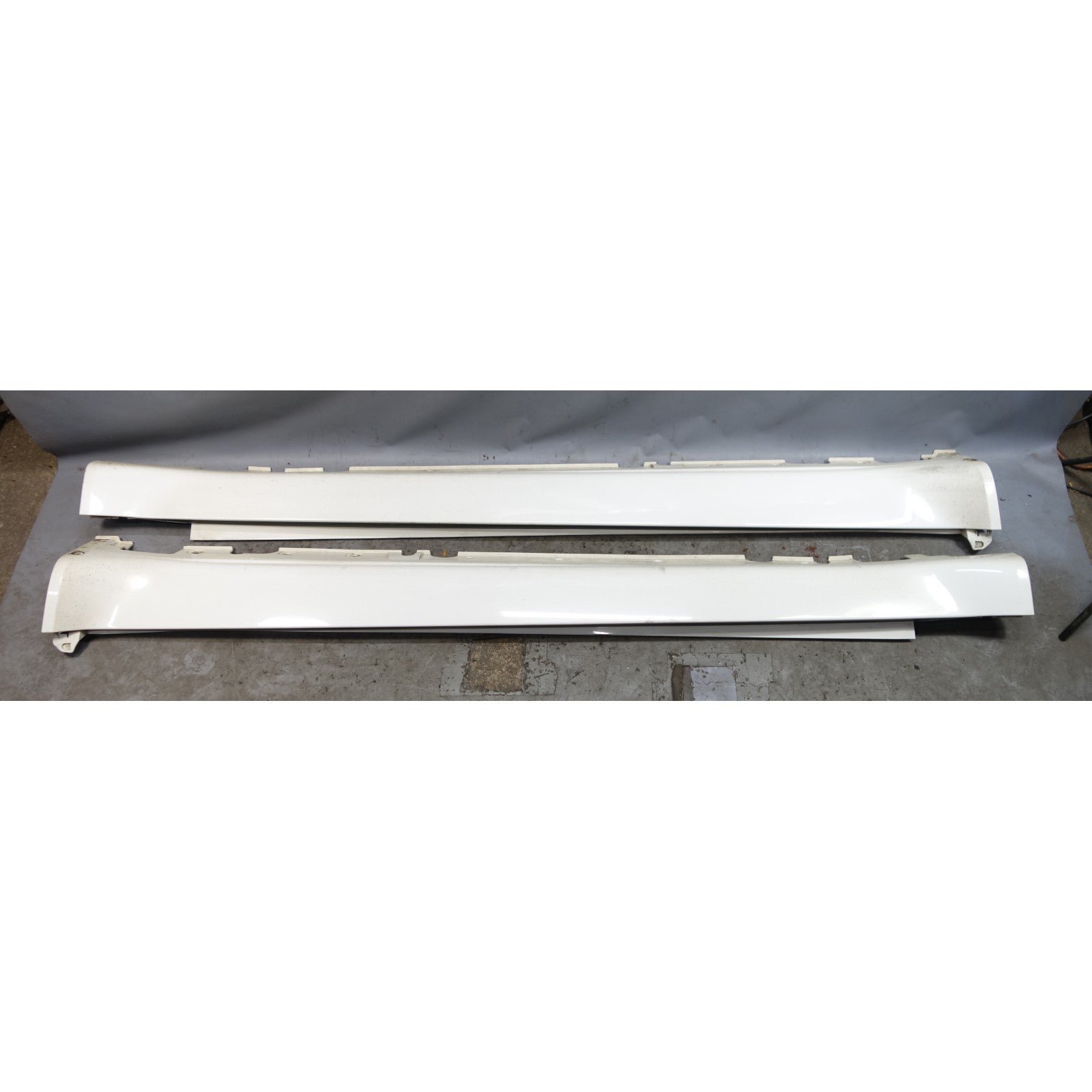 inv_055580.jpg 2007-2013 BMW E70 X5 X5M Factory M-Sport Side Skirt Rocker Panel Pair White OEM - Image 1