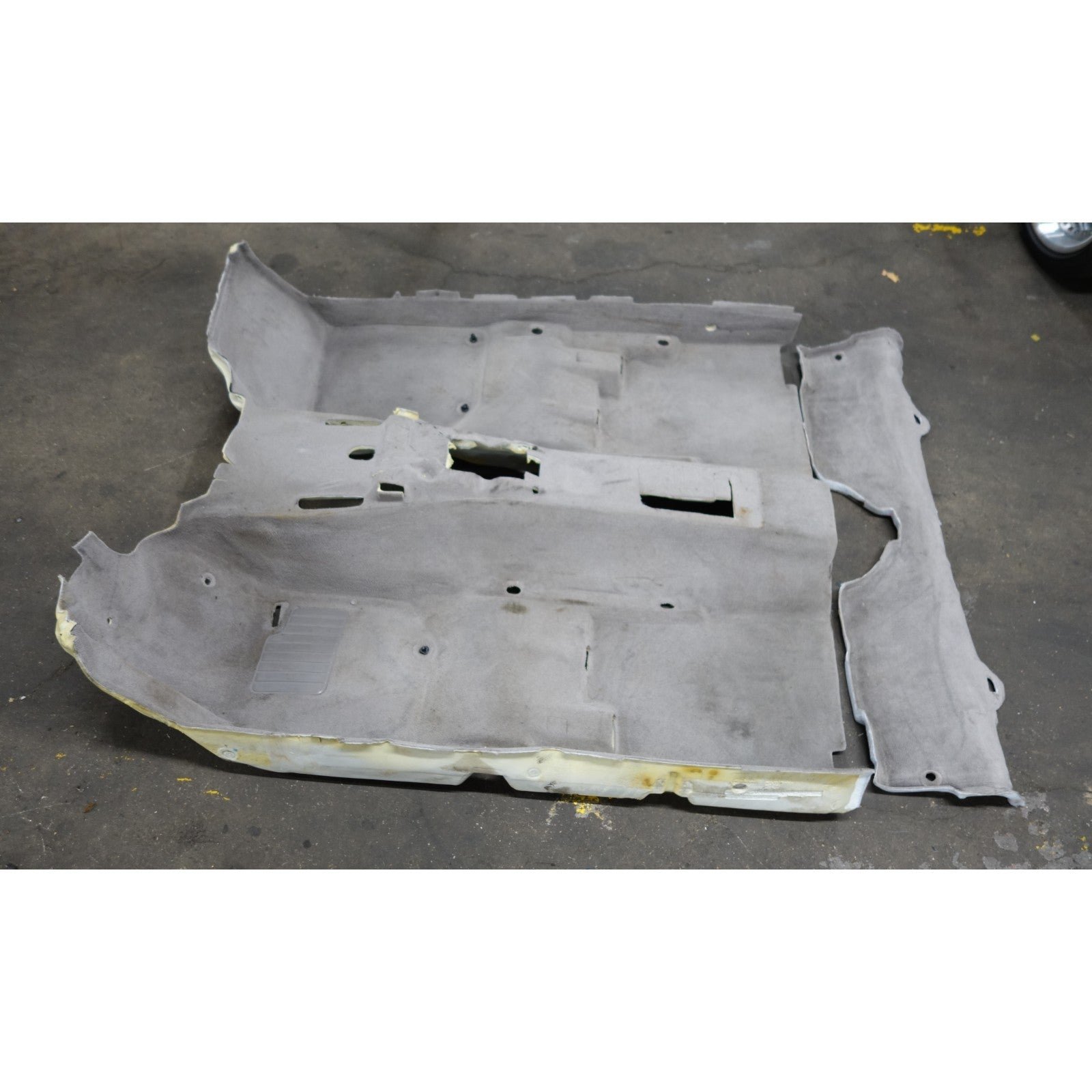 inv_056046.jpg 1995-1999 BMW E36 318ti Compact Hatch Floor Covering Carpet Set Grey OEM - Image 1