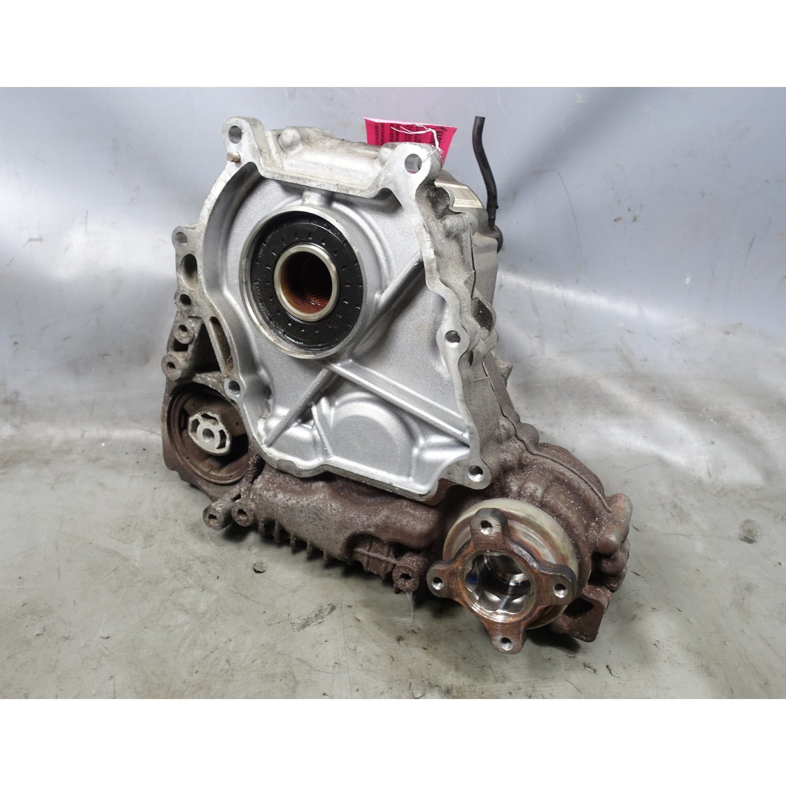 inv_056371.jpg BMW F30 F10 F02 xDrive ATC35L Transfer Case 3 5 6 7 Series 2012-2014 Factory OEM - Image 1