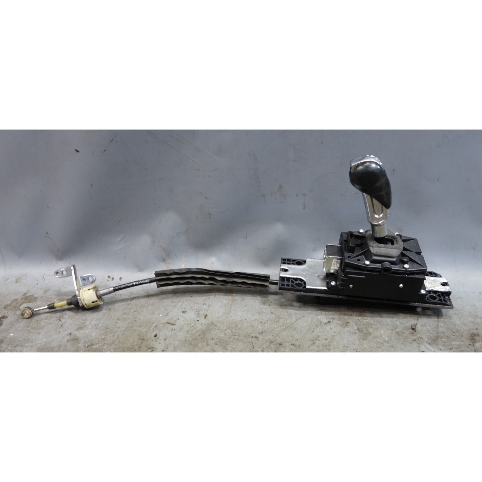 inv_056694.jpg 2010-2013 Porsche Panamera 970 PDK Auto Shifter Assembly w/ Knob and Cable OEM - Image 1