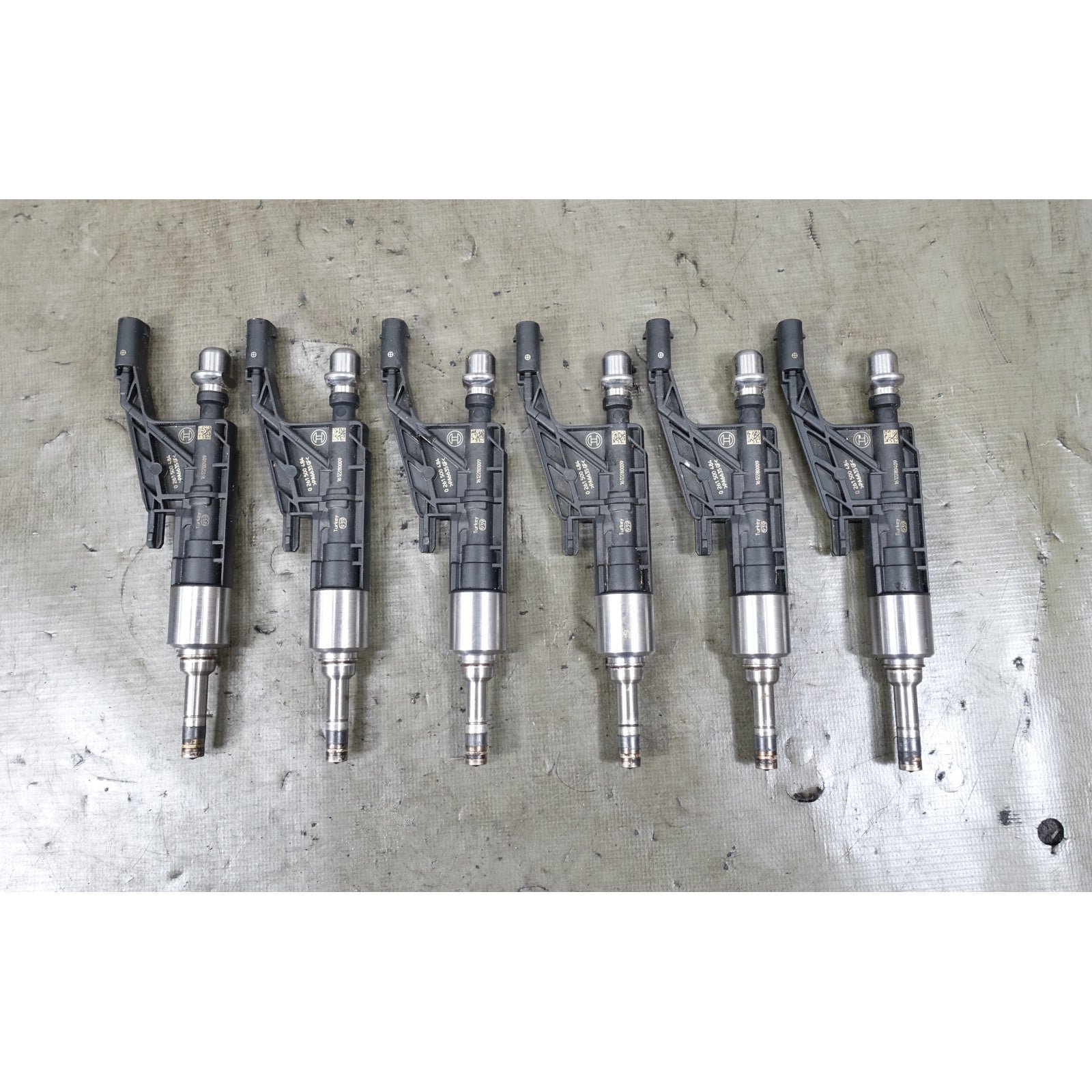 inv_056936.jpg BMW B58 B46 Fuel Injector Set OEM 2016-2022 F22 M240i F30 340i G30 540i F32 440i - Image 1
