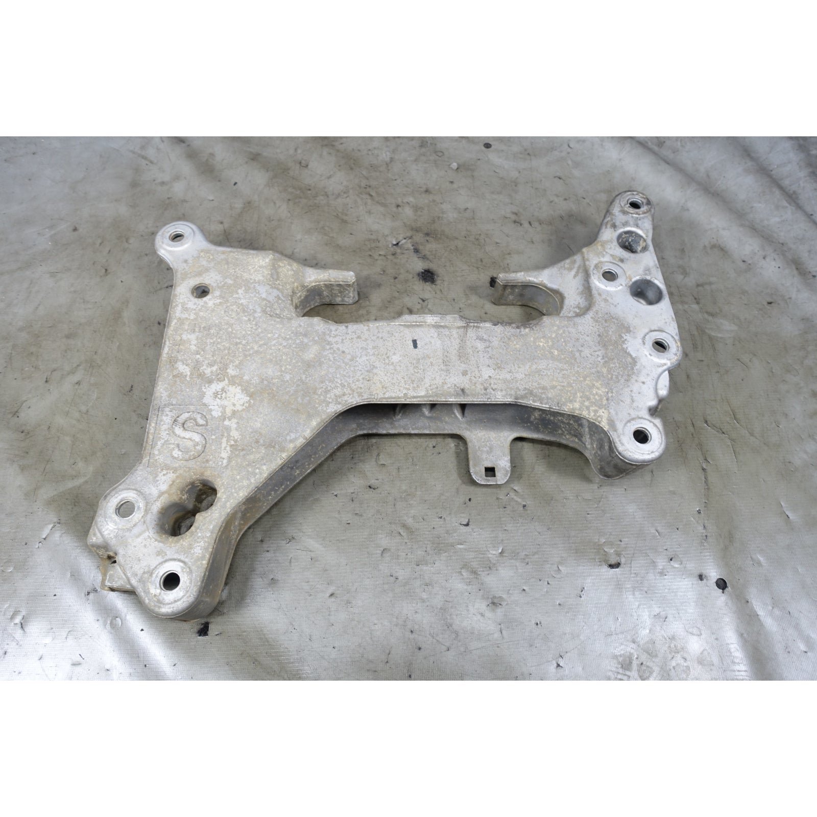 inv_056945.jpg BMW G80 M3 G82 M4 G87 M2 Manual Transmission Crossmember Bracket OEM 2021-2026 - Image 1